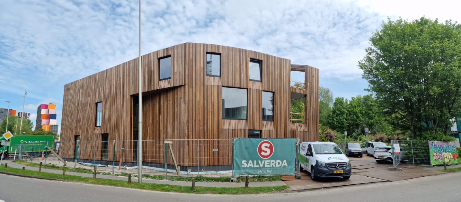 Ronald McDonald Maison - Amsterdam (NL) Revêtement de mur en bois Afrormosia